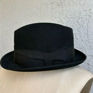 Vintage Harry Levinson “Courtney” hat size 7 1/8